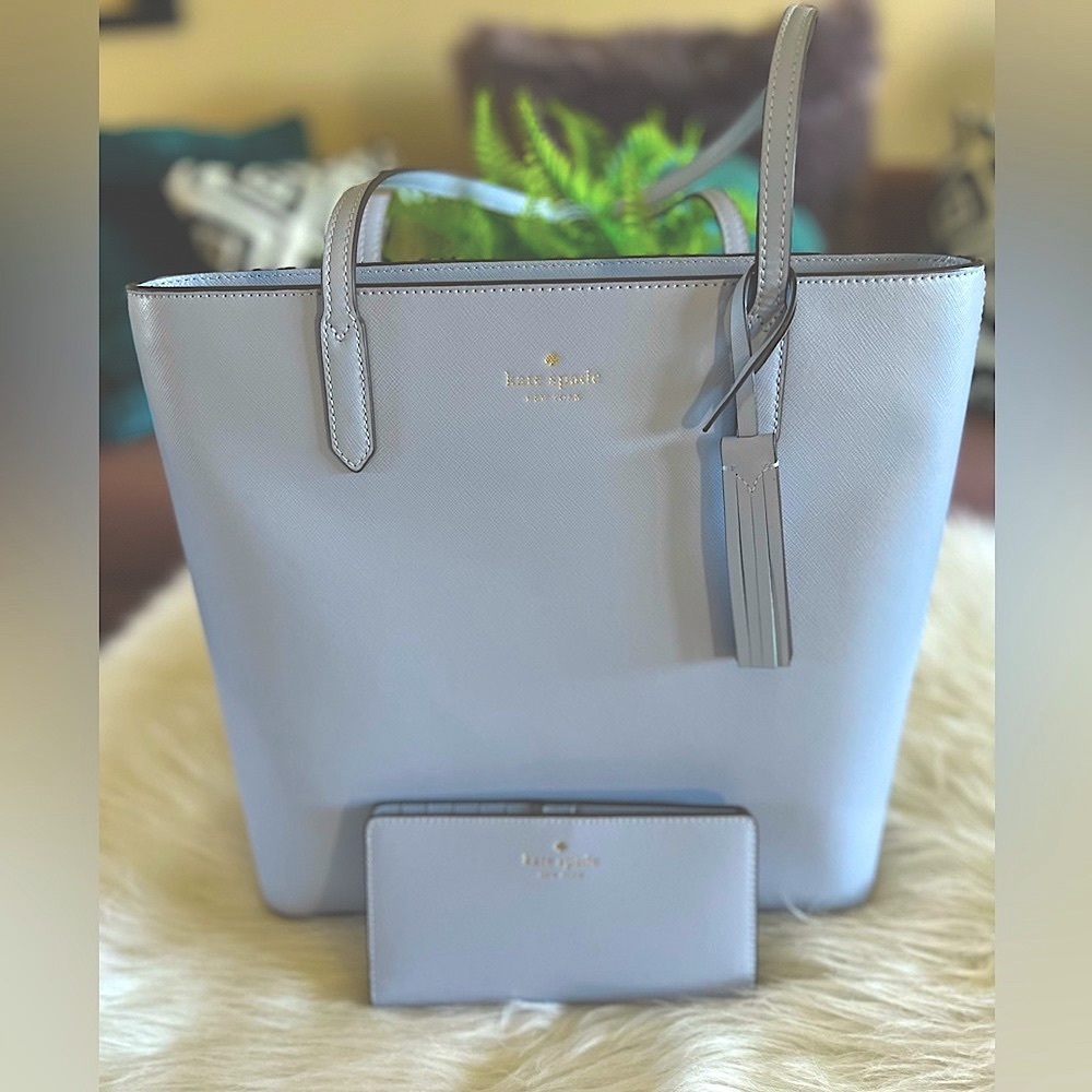 kate spade light gray leather tote with matching wallet